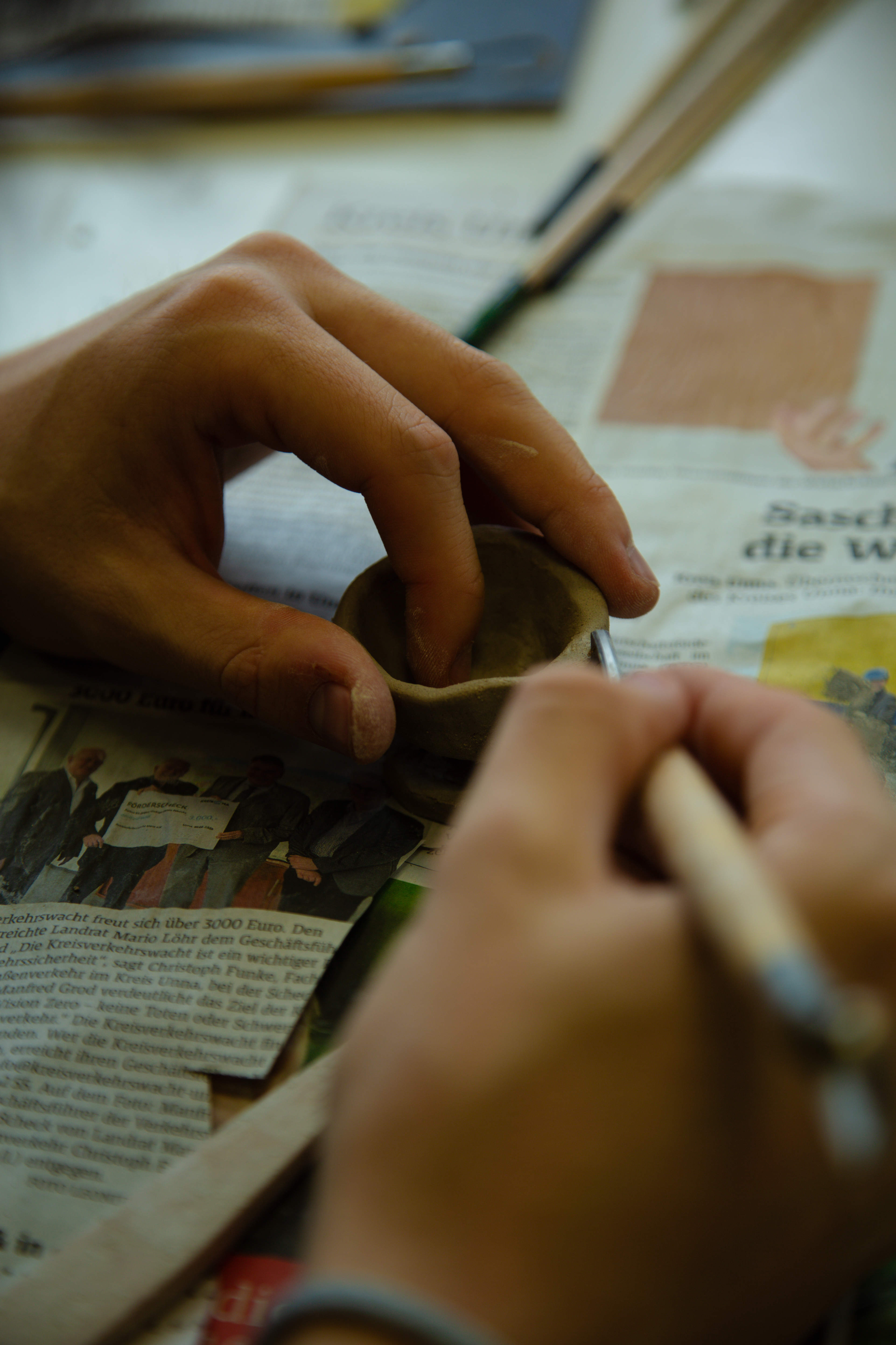 Vom Tonklumpen zum Kunstwerk: Einblicke in das Töpferprojekt